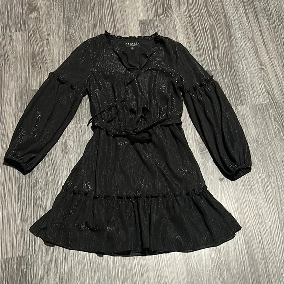 Laundry By Shelli Segal Black Cocktail Mini Dress with V-Neck Bishop Sleeves - Picture 3 of 10